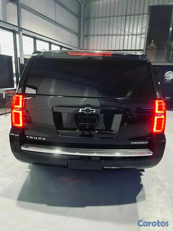 jeepetas y camionetas - chevolet tahoe premier 2019 3