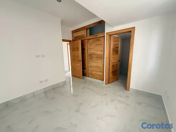 apartamentos - En venta en Urbanización Real📍apto 3 habs más estudio  9