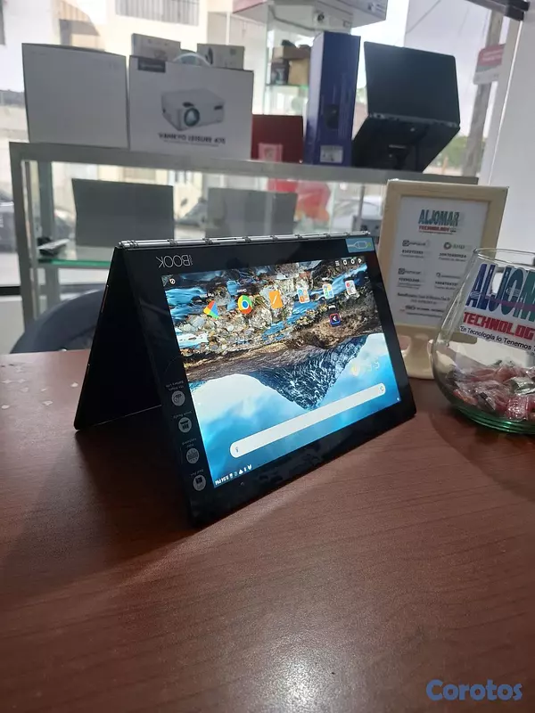computadoras y laptops - Tablet/ mini laptop Lenovo Yoga Book YB1 10.1" Atom x5 2.4GHz 4GB RAM 64GB SSD 7