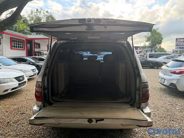 jeepetas y camionetas - Toyota land cruicer 2001 12
