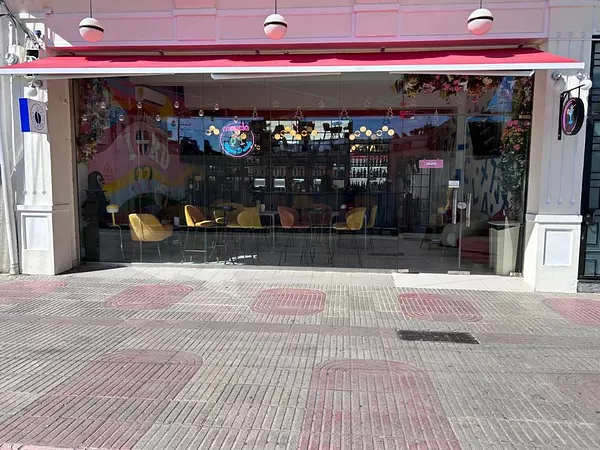 oficinas y locales comerciales - Edificio en ZONA COLONIAL 2