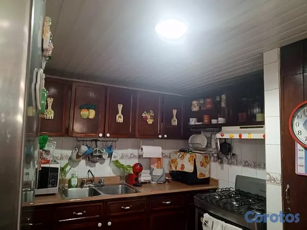 casas - Casa  en venta en zona residencial, avenida Independencia distrito nacional 16