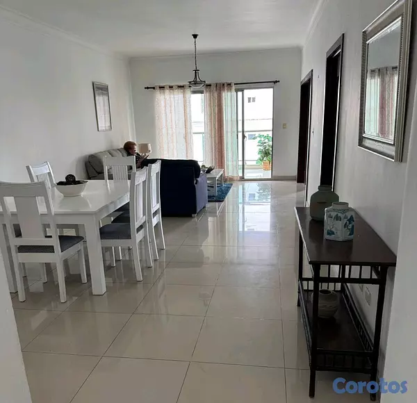 apartamentos - RENACIMIENTO FAMILIAR APARTAMENTO 200 MTS ACCESO COMODO EN UBICACION, FAMILY  4