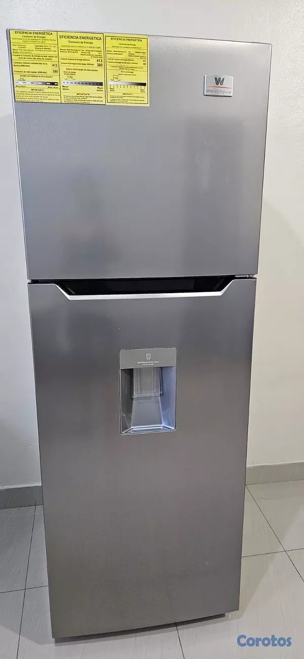 cocina - nevera como nueva solo un año de uso sin ningún problema está totalmente nueva  2