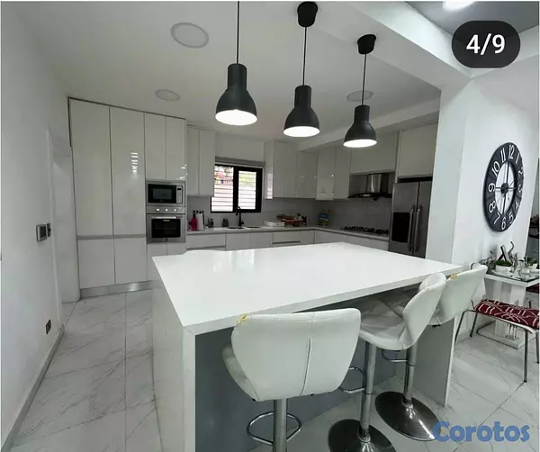 casas - Vendo Moderna Casa de 2 Niveles en Arroyo Hondo II 7