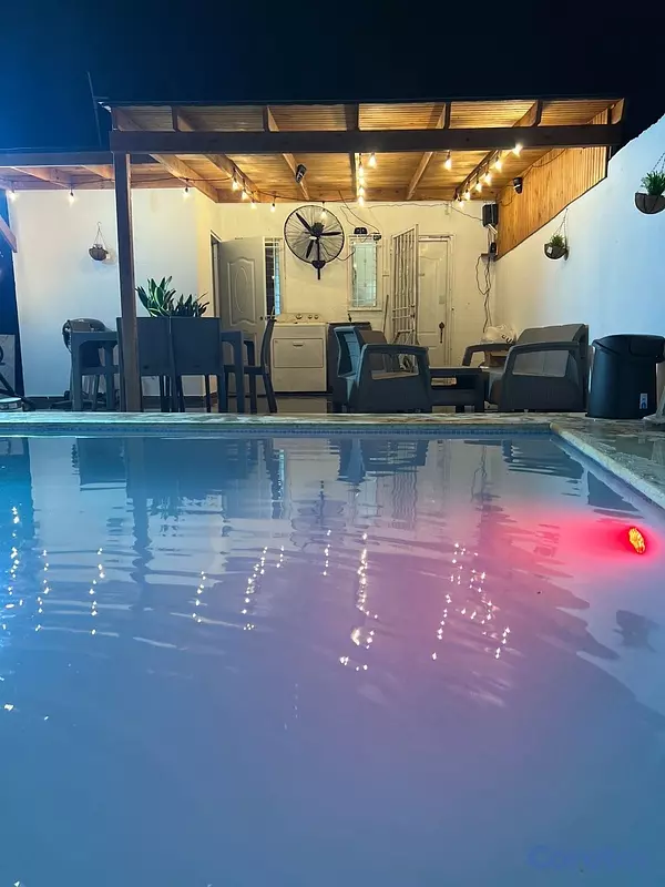 casas vacacionales y villas - venta de Villa con piscina en punta cana en bávaro a 8 minutos del downtown 4