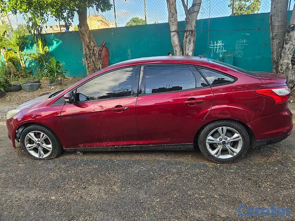 carros - Swe vende Ford Focus 2014 Rojo. 2