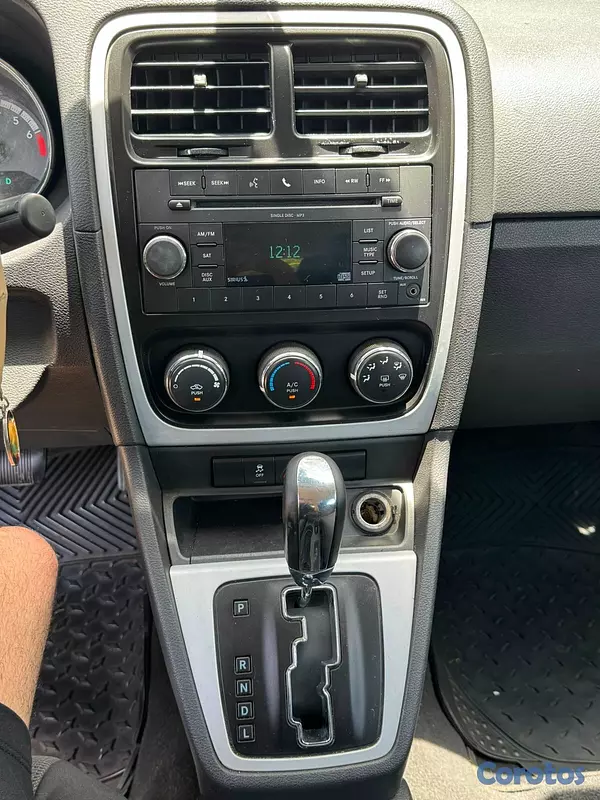 jeepetas y camionetas - Dodge Caliber 2011 extranjero vende 210.000 5