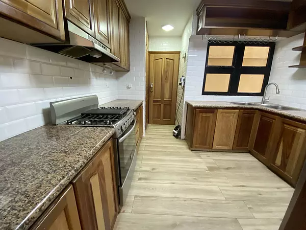 apartamentos - Apartamento en Alquiler en Paraiso: ¡Piso Alto, Oportunidad Única! 2