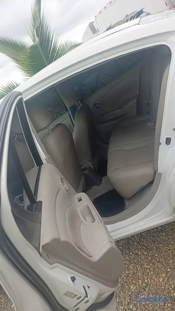 carros - NISSAN VERSA 2016 4