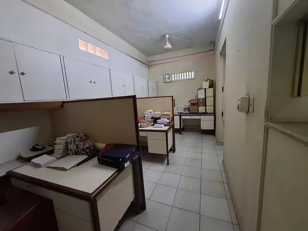 casas - Casa y local comercial en Zona Universitaria  5