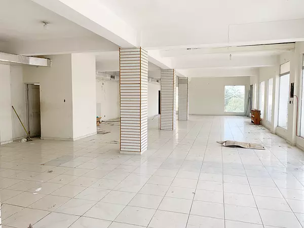 oficinas y locales comerciales - Local céntrico en la Duarte  2