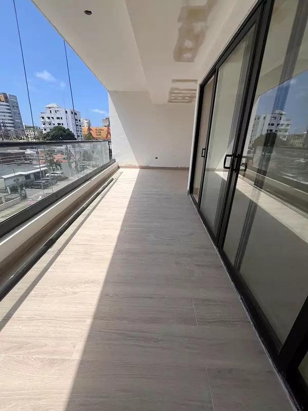 apartamentos - Proyecto en excelente calle Naco, vista al sur 5