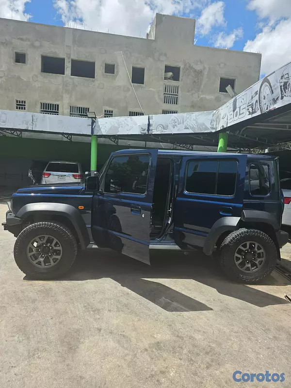 jeepetas y camionetas - Vehículo  6