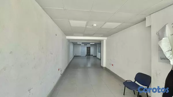 oficinas y locales comerciales - Local comercial u Oficina en alquiler en Av. 27 de 10