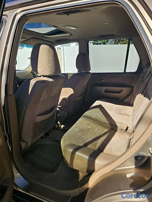 jeepetas y camionetas - Honda CRV 2004 4WD Americana COMO NUEVA 9
