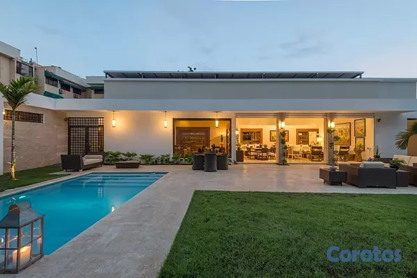 casas - ¡Amplia y Moderna Casa de un Solo Nivel con Piscina en Los Cacicazgos! 4