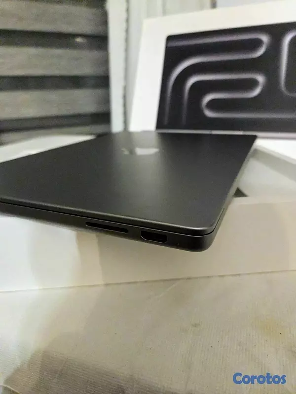 computadoras y laptops - MacBook M3 Pro 2023 512gb 16 pulgada 2