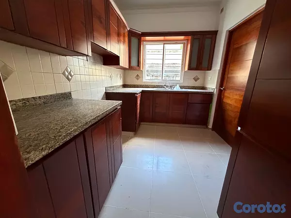 apartamentos - alquiló independencia KLM 9 tercer nivel tres habitaciones 2.5 baños dos parqueo 8