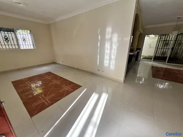 casas - venta de casa en la autopista de San Isidro brisa oriental con 396mts  9