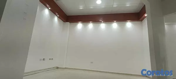 oficinas y locales comerciales - *LOCAL IDEAL PARA RESTAURANTE O BAR MUCHO MOVIMIENTO NOCTURNO*  4