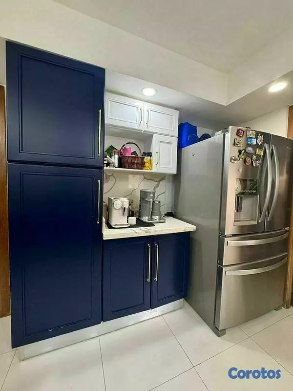 apartamentos - Venta de amplio apartamento ubicado en Serralles 5