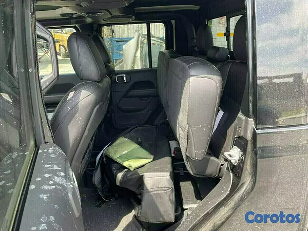 repuestos - 🚨 VENDO COMPUERTA TRASERA 2022 JEEP GLADIATOR RUBICON🚨
     SOLO PARA PIEZAS 2