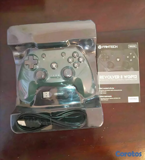 consolas y videojuegos - Control Gamer Fantech WGP12 Revolver II – Como nuevo. 4