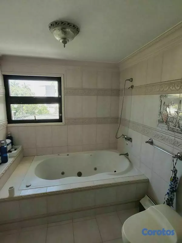 casas - Majestuosa casa en venta,viejo arroyo hondo  7
