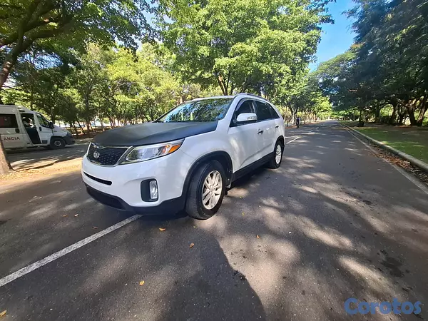 jeepetas y camionetas - Kia Sorento 2014 Unico dueño en el país. De oportunidad. 3