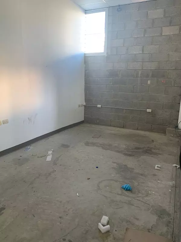 otros inmuebles - Alquilo Nave  500 mts en Aut. Joaquin Balaguer en santiago de los caballeros 4