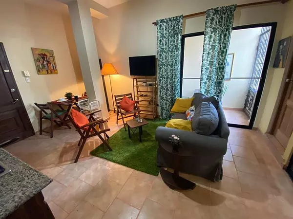 apartamentos - Alquiler Apartamento Amueblado de 2 Habitaciones, Zona Colonial 2