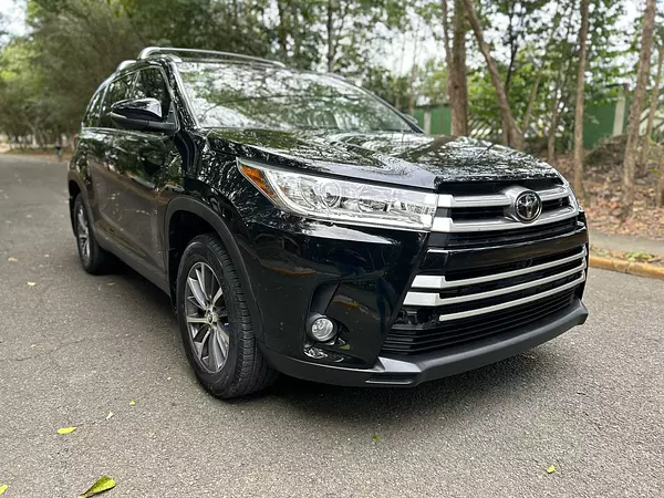 jeepetas y camionetas - Toyota higlander xle 2019 clean  6