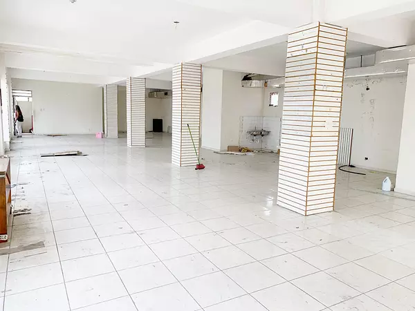 oficinas y locales comerciales - Local céntrico en la Duarte  3