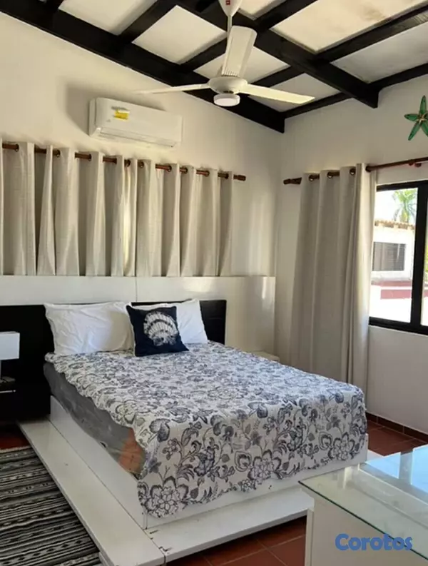 casas vacacionales y villas - VILLA EN PRIMERA LINEA DE PLAYA  5