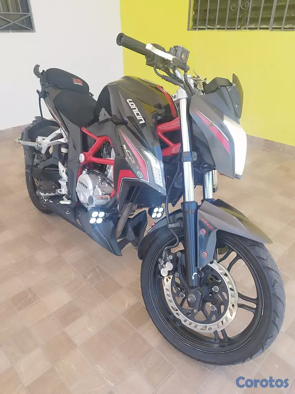 motores y pasolas - Loncin cr6 2019 300 cc 85,000 pesos  2