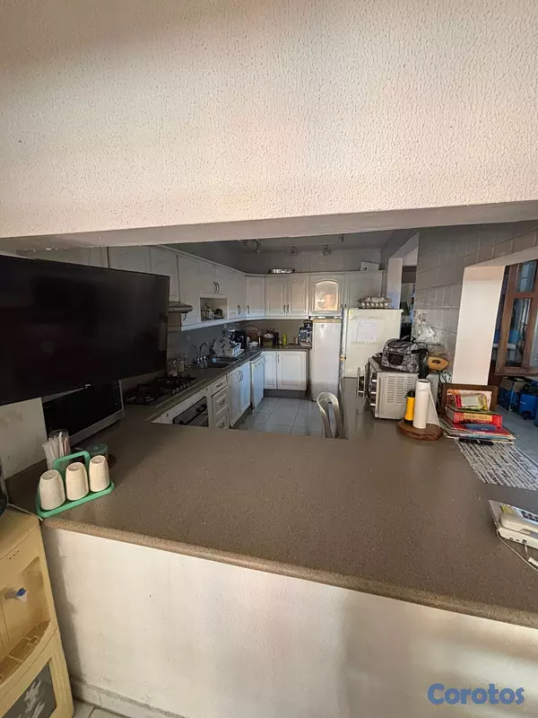 casas - Amplia y exclusiva propiedad en zona estratégica d 8