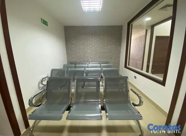 oficinas y locales comerciales - Vendo edificio en Gascue 2