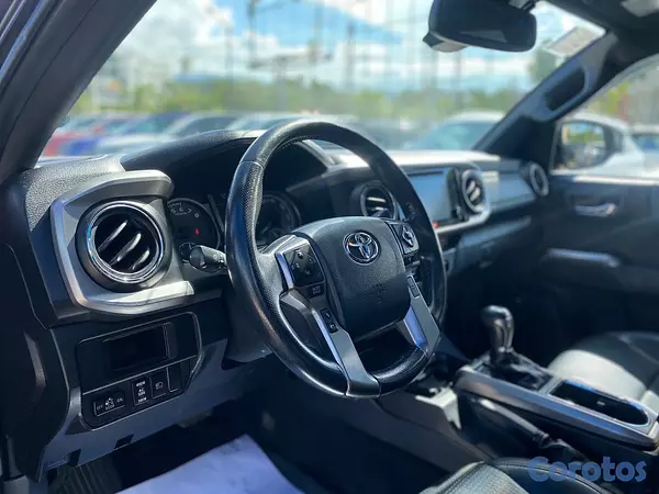 jeepetas y camionetas - TOYOTA TACOMA LIMITED  1