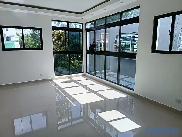 apartamentos - Apartamento Autopista De San Isidro Primer Piso De 2 Niveles 3 Hab 2 Parqueos
 2