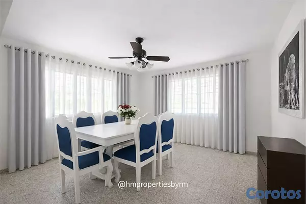 casas - Venta de Amplia Casa de 2 niveles en Miramar – Av. Independencia 4
