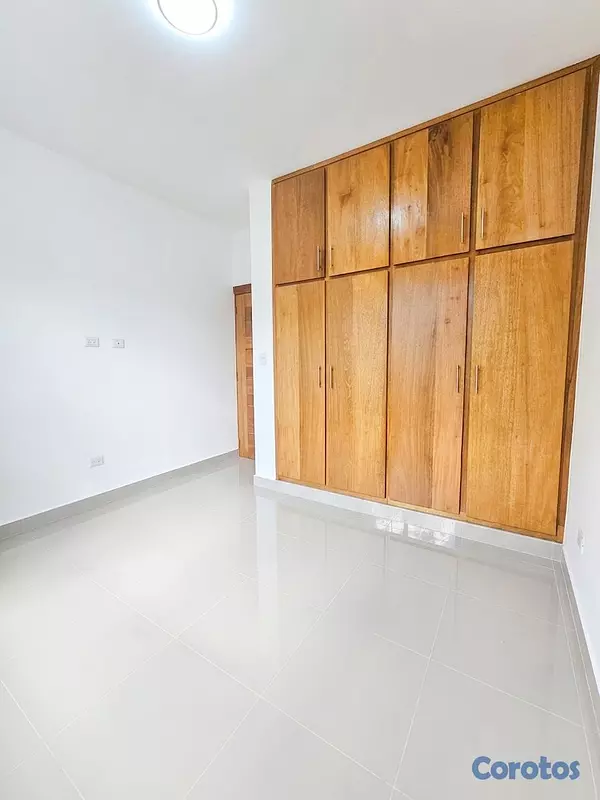 apartamentos - Se Alquila Av. HISPONOAMERICANA  4