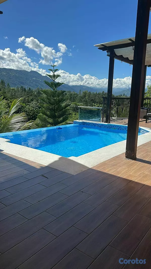 casas vacacionales y villas - Villa de Montaña con Piscina en Jarabacoa 7