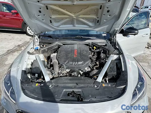 carros - Kia Stinger GT 2022 9