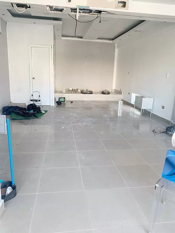 oficinas y locales comerciales - Local amplio céntrico y comercial  3