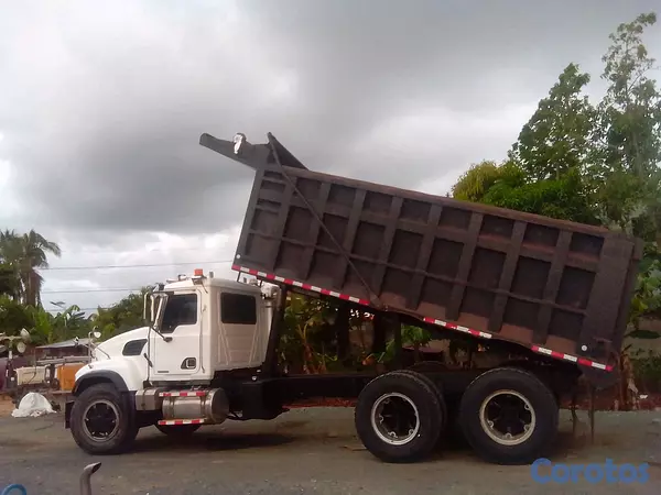 camiones y vehiculos pesados - Mack granite  6