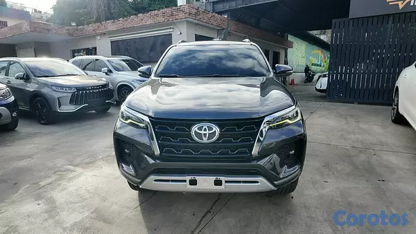 jeepetas y camionetas - FORTUNER SRV 2022 2