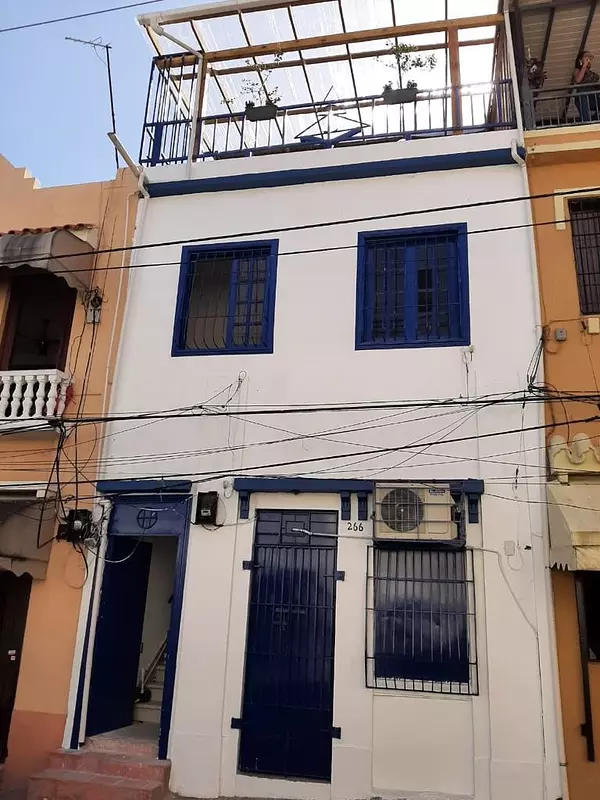 apartamentos - Edificio de 3 Apartamentos en venta, Zona Colonial, Santo Domingo 1