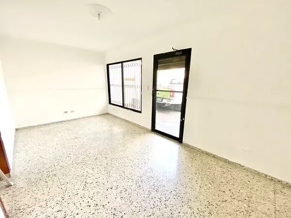 oficinas y locales comerciales - Local primer nivel bella vista 3