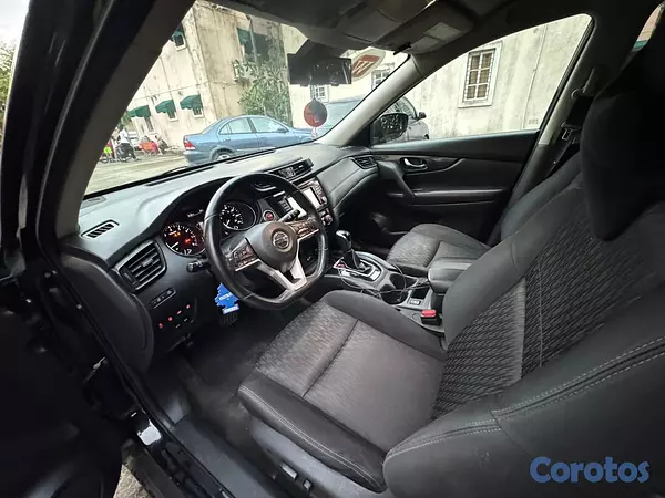 jeepetas y camionetas - NISSAN ROGUE SV CLEAN CARFAX  2